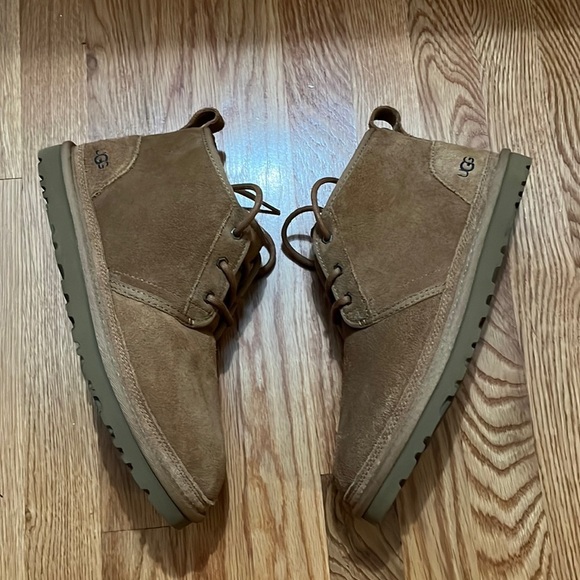 UGG × Charcoal Neumel Chukka Suede in Chestnut Men\'s Sz 10 NEW main image 5